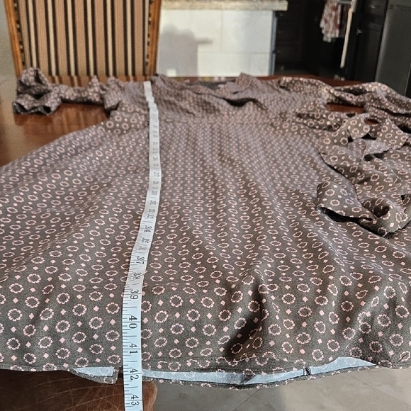 Gal Meets Glam Darcy Dress - Picture 13 of 16